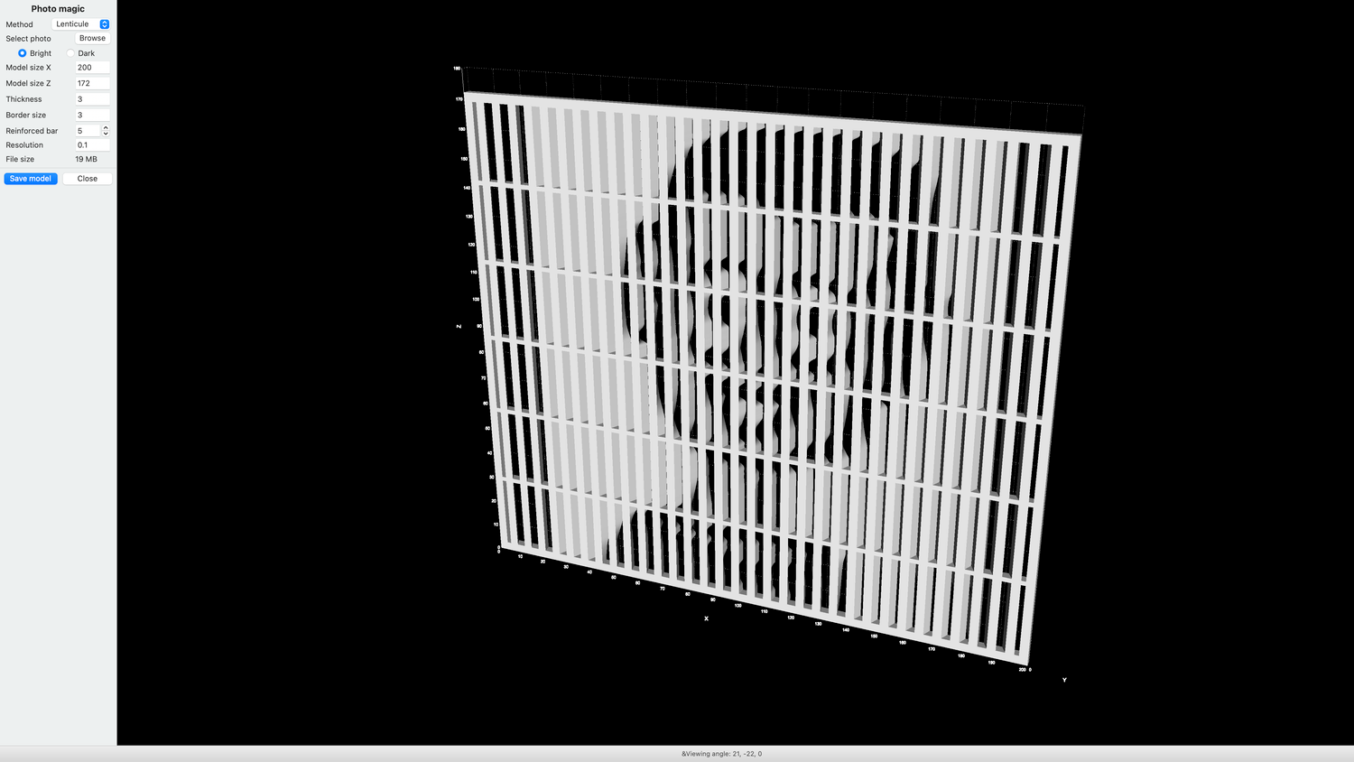 The How-To Geek mascot is visible in a simulated lenticular print.