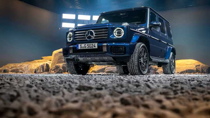 2025-mercedes-benz-g-class-suv-studio-corner-1.jpg