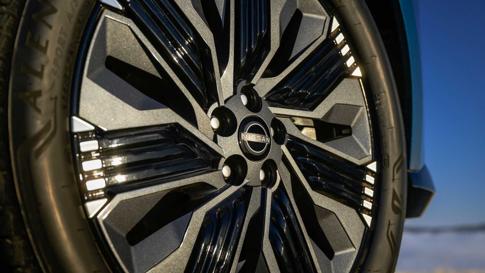 The wheel of the 2025 Nissan Murano.