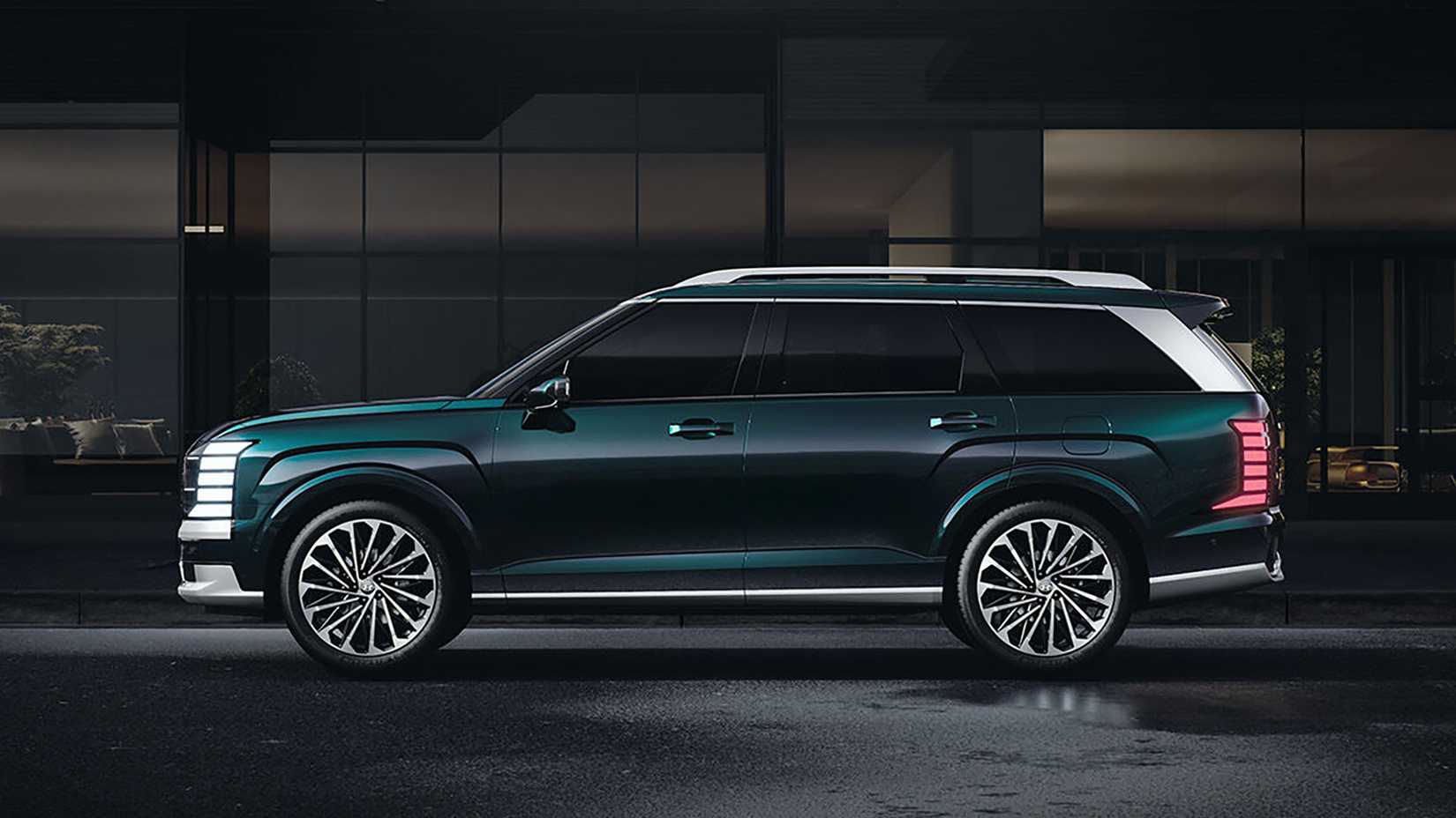 2026 Hyundai Palisade in Green side profile parked in city