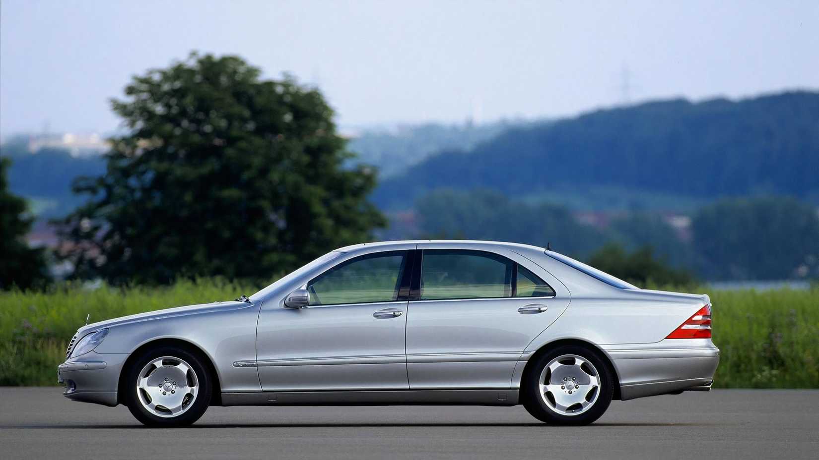 2003-2006 Mercedes-Benz S-Class Sedan Side View