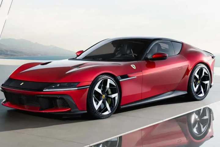 ferrari-12cilindri-1.jpg