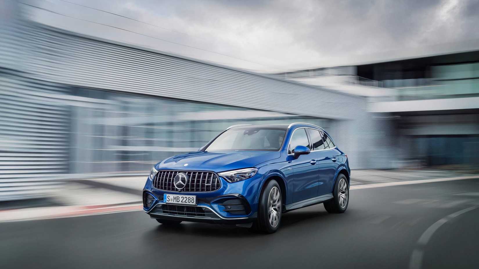 2026 Mercedes-AMG GLC 43 SUV Front Angle View