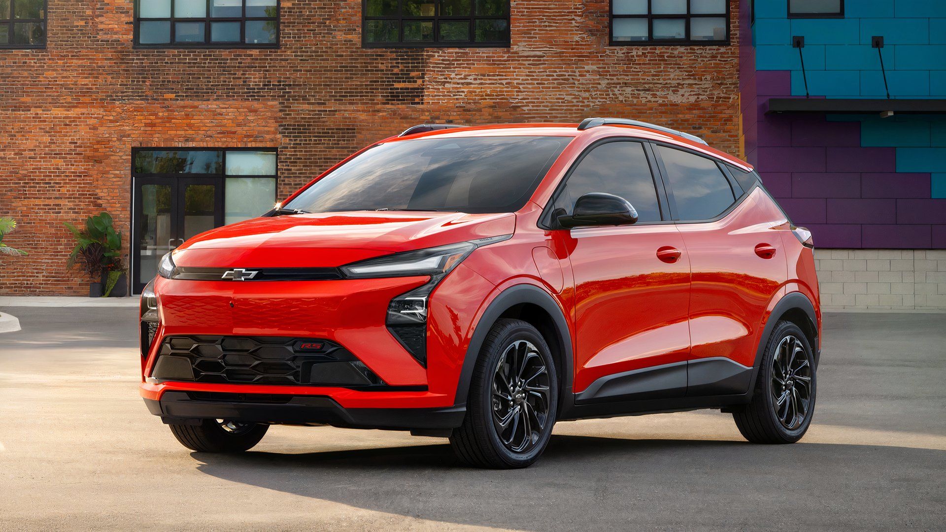 cropped-chevrolet-bolt-2027-driverfront.jpg