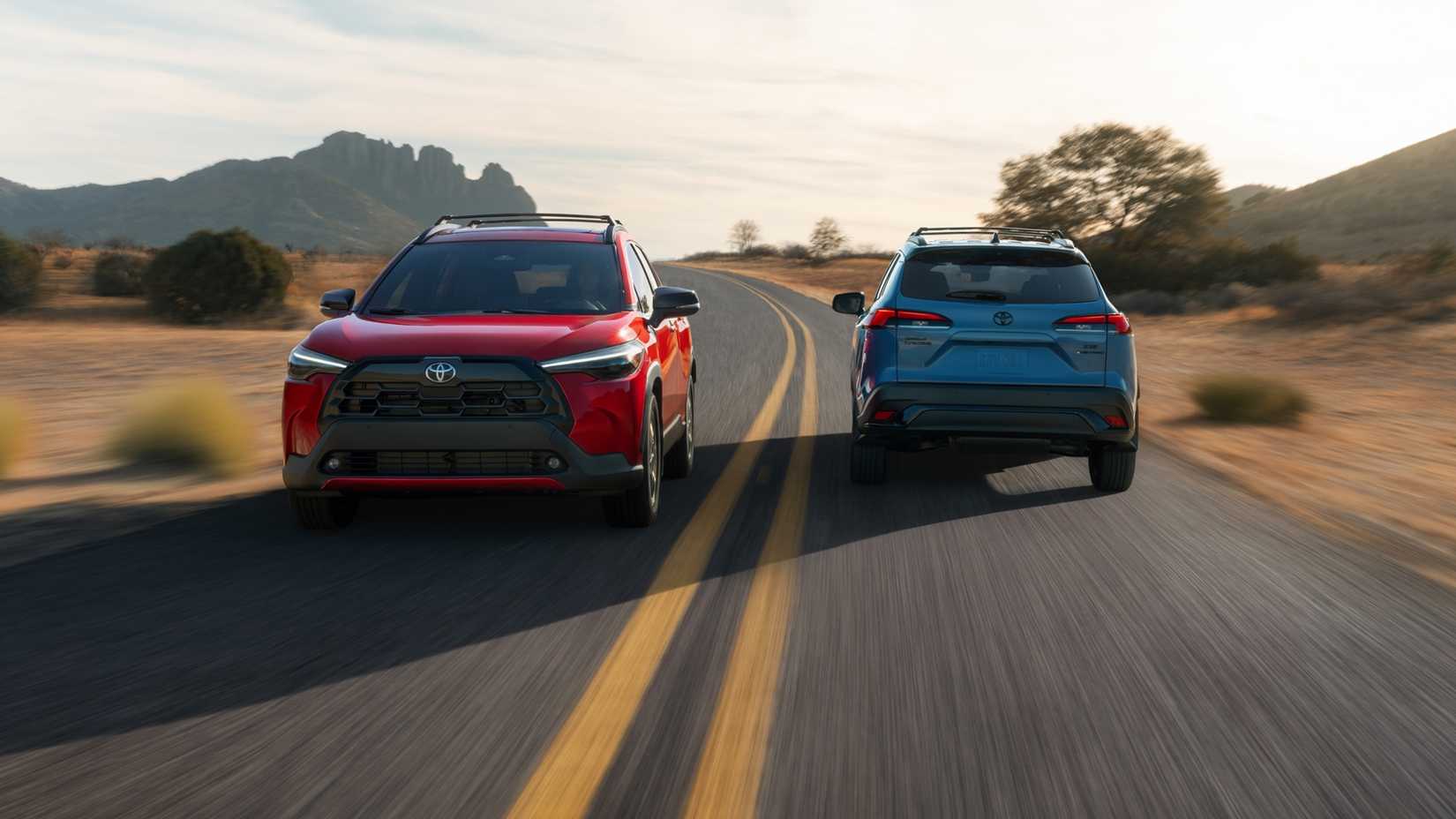 2026-toyota-corolla-cross-family-2.jpg