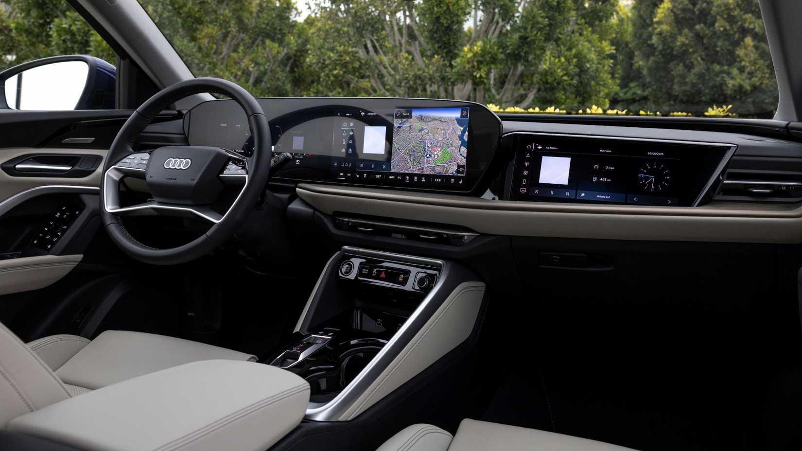 2025 Audi Q5 interior view of the front cabin