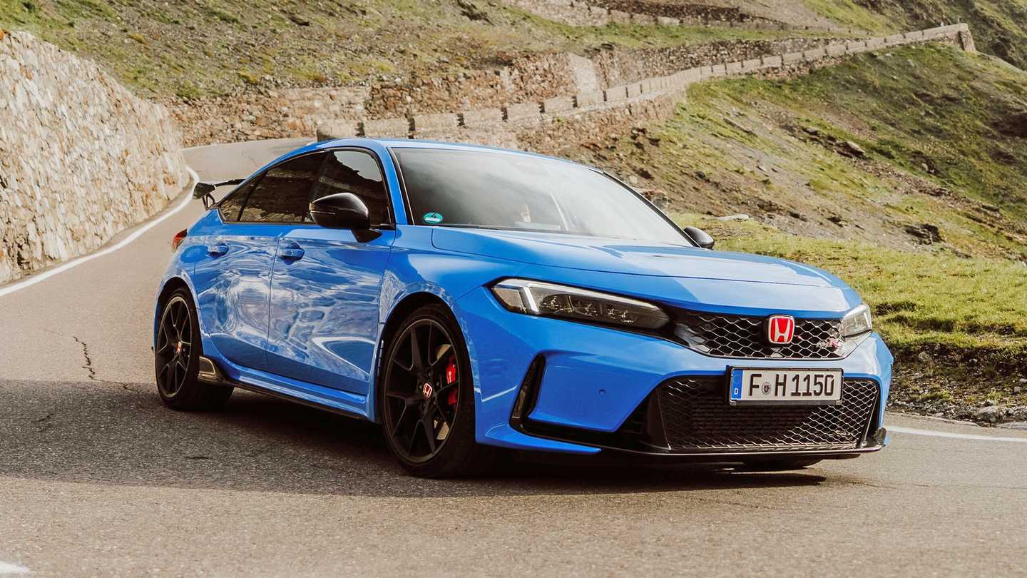 Honda Civic Type R at Stelvio Pass
