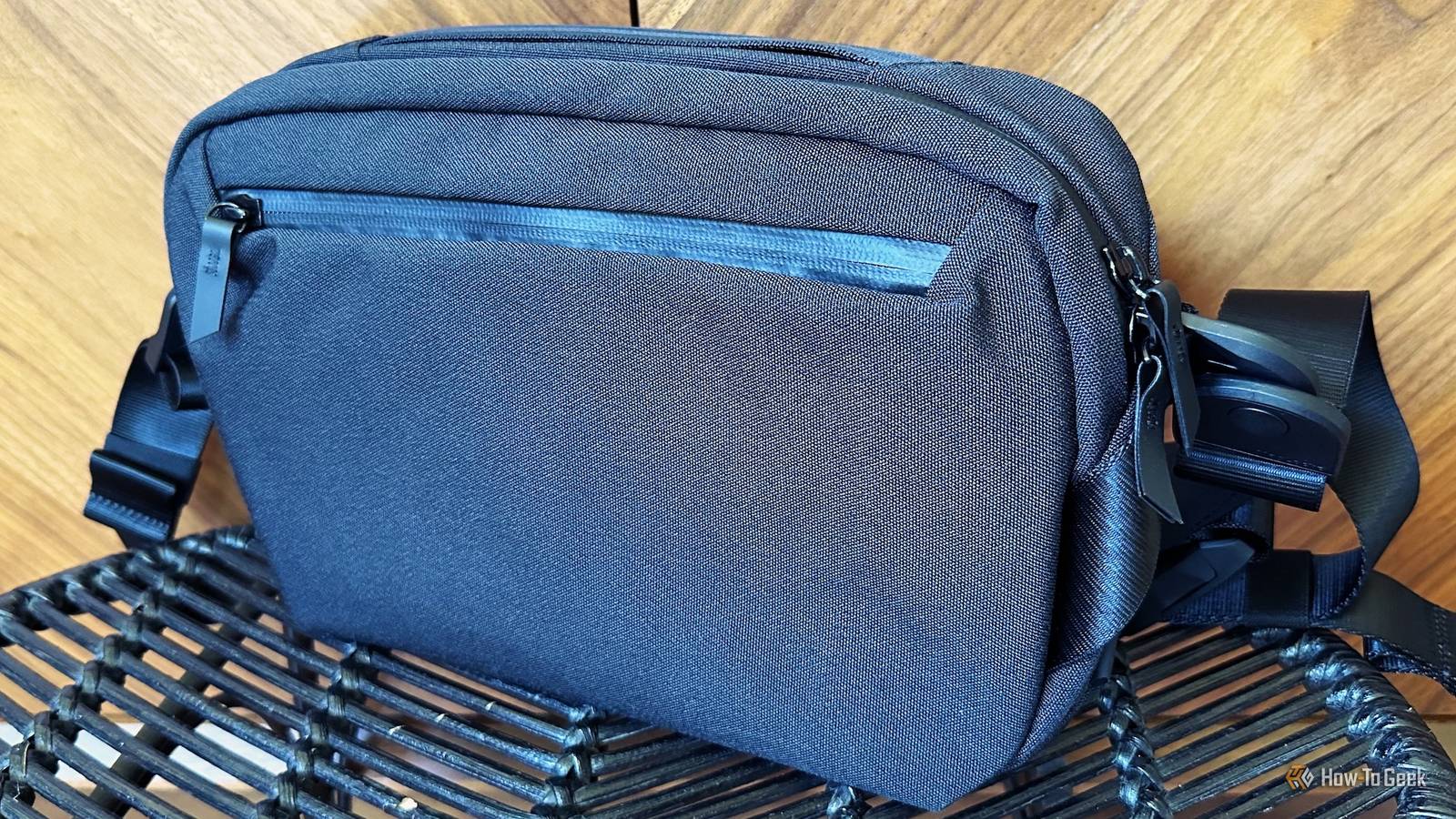 Alpaka Go Sling Review: The Perfect Bag for iPad Enthusiasts