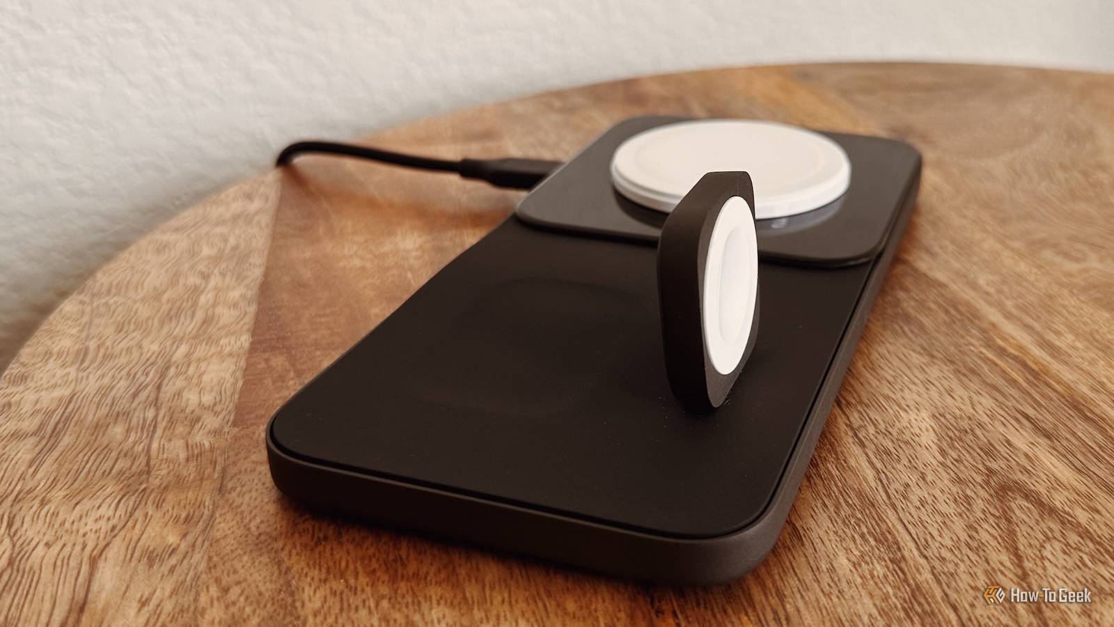 Nomad Base One Max 3-in-1 Review: A High-End MagSafe Charger