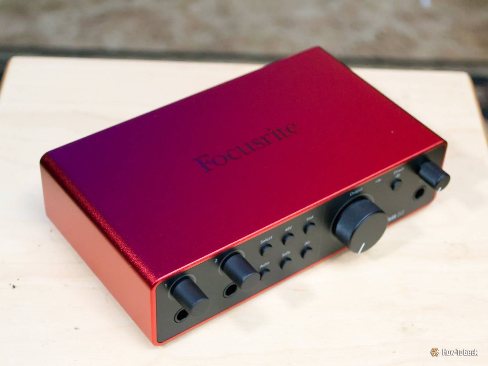 focusrite-scarlett-2i2-gen-4- 