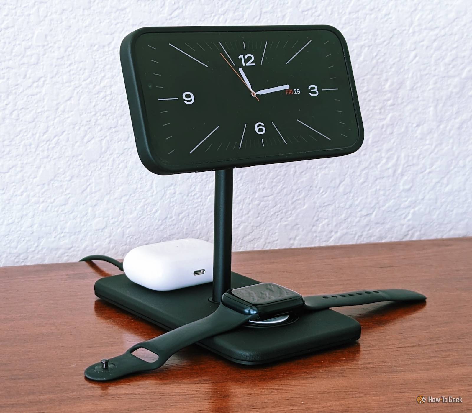 Twelve South HiRise 3 Deluxe Review: StandBy Mode Perfected