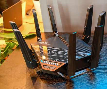 ASUS Wi-Fi 7 router.