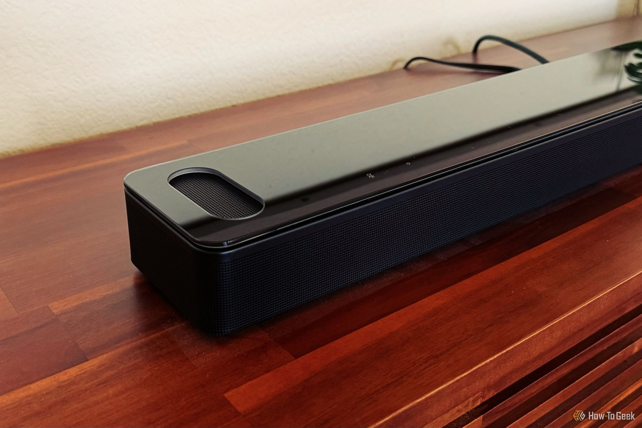 Atmos up-firing speakers flank the sides of the Bose Smart Ultra Soundbar