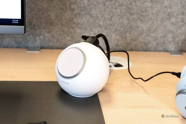 Anker MagGo Charging Station on a desk