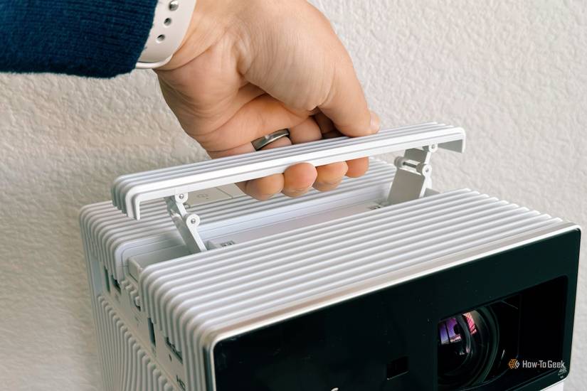 Nomvdic P1000 4K UHD Home Projector Review: A Big and Bright Way