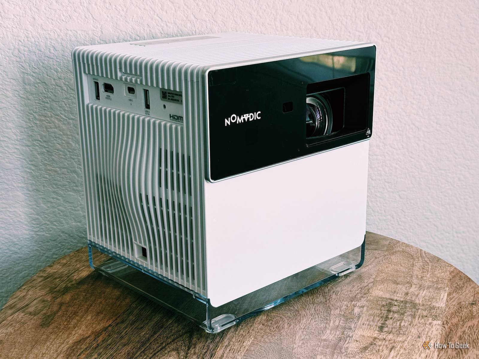 Nomvdic P1000 4K UHD Home Projector Review: A Big and Bright Way