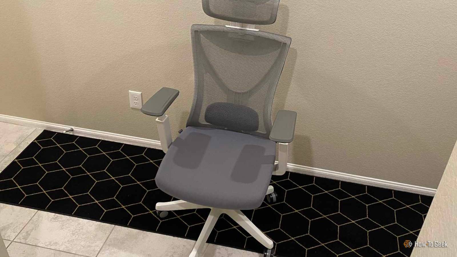 Autonomous ErgoChair Curve Review: A Passable Office Chair Lacking