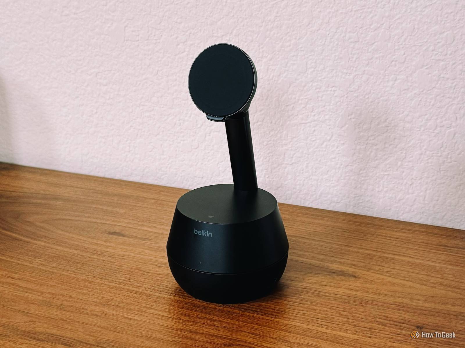 Belkin Auto-Tracking Stand Pro Review: A Tripod For Creators That