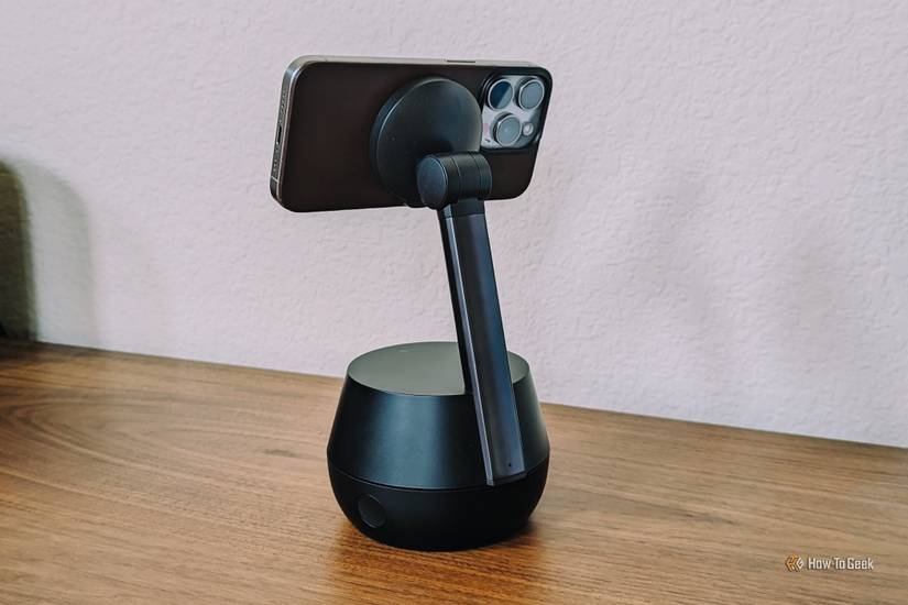 Belkin Auto-Tracking Stand Pro Review: A Tripod For Creators That