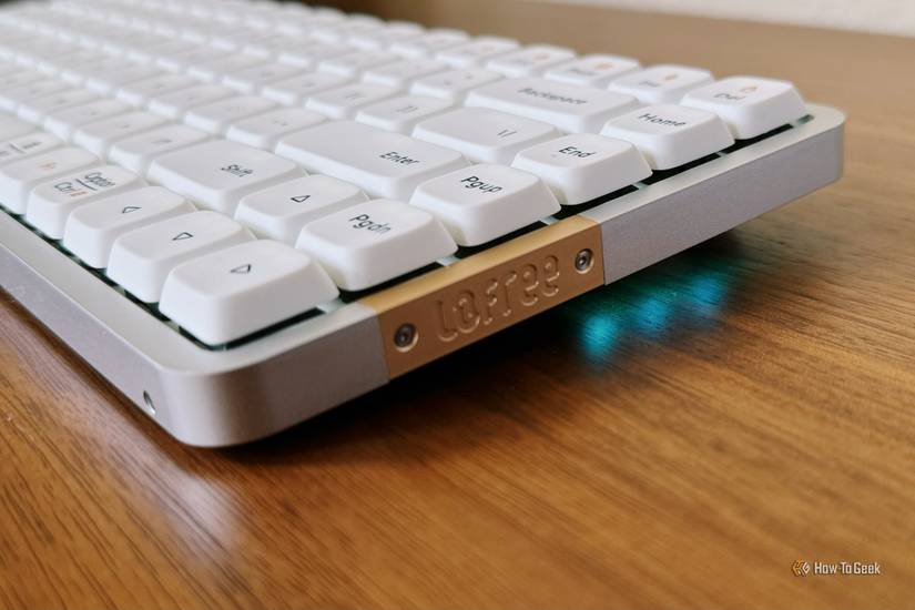 Lofree Flow Review: A Minimal Mechanical Keyboard Aimed at Typists