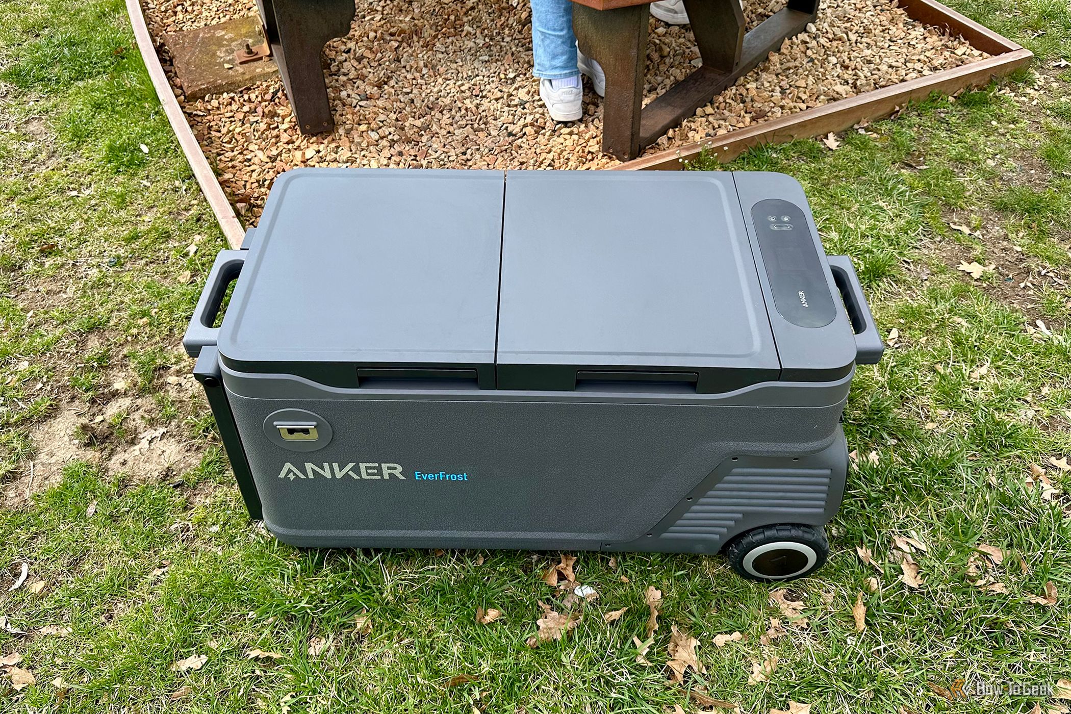 Anker EverFrost Dual-Zone Powered Cooler 50 Review: Packed With