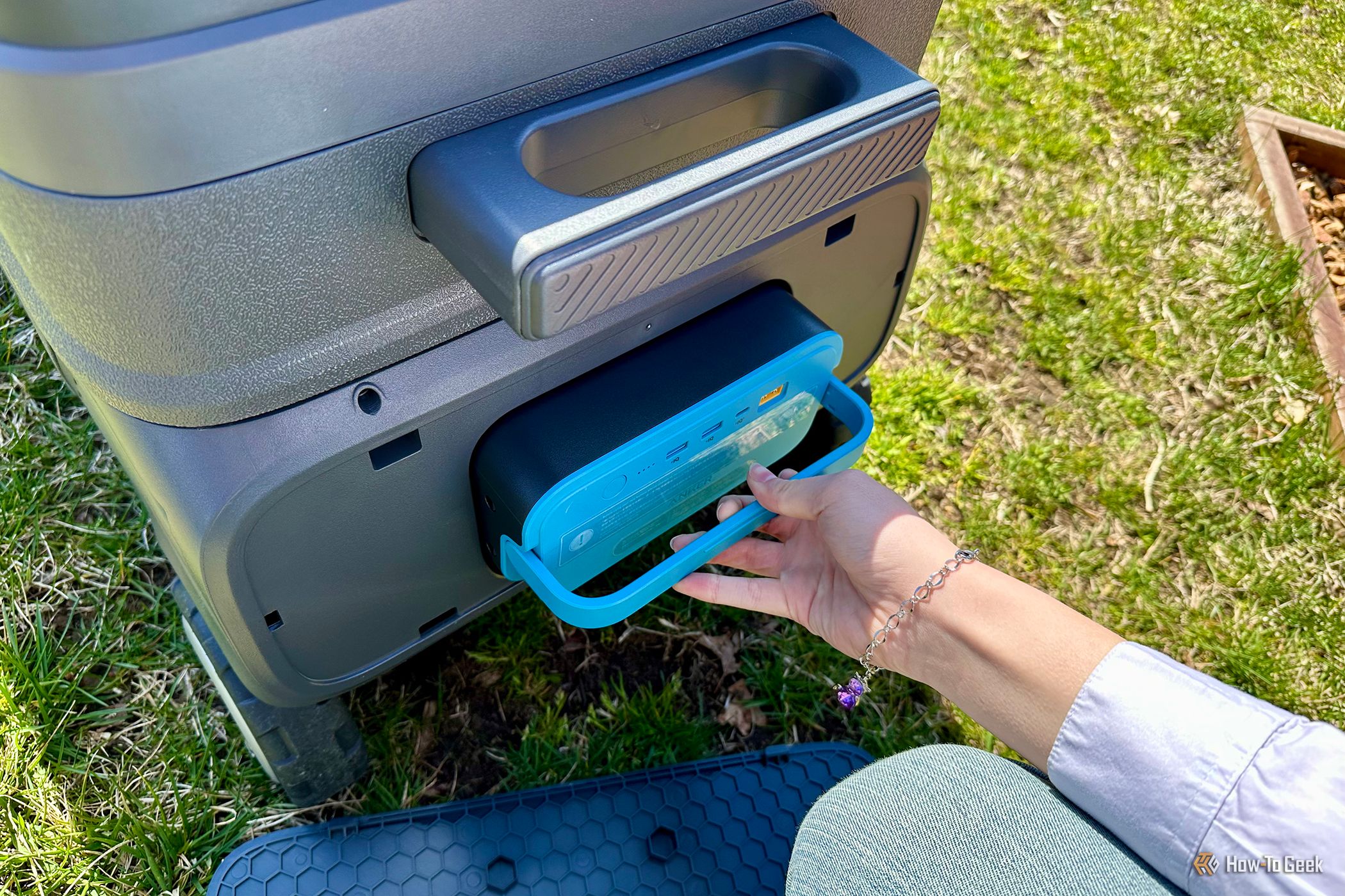 Anker EverFrost Dual-Zone Powered Cooler 50 Review: Packed With