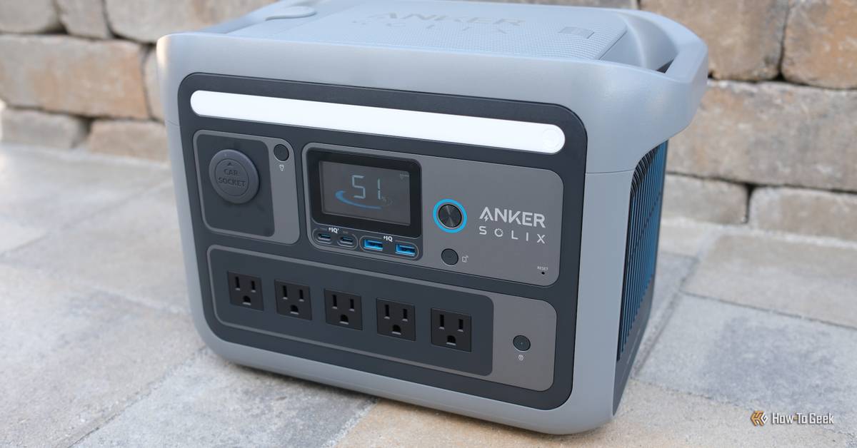 anker-solix-c800-plus-outside-