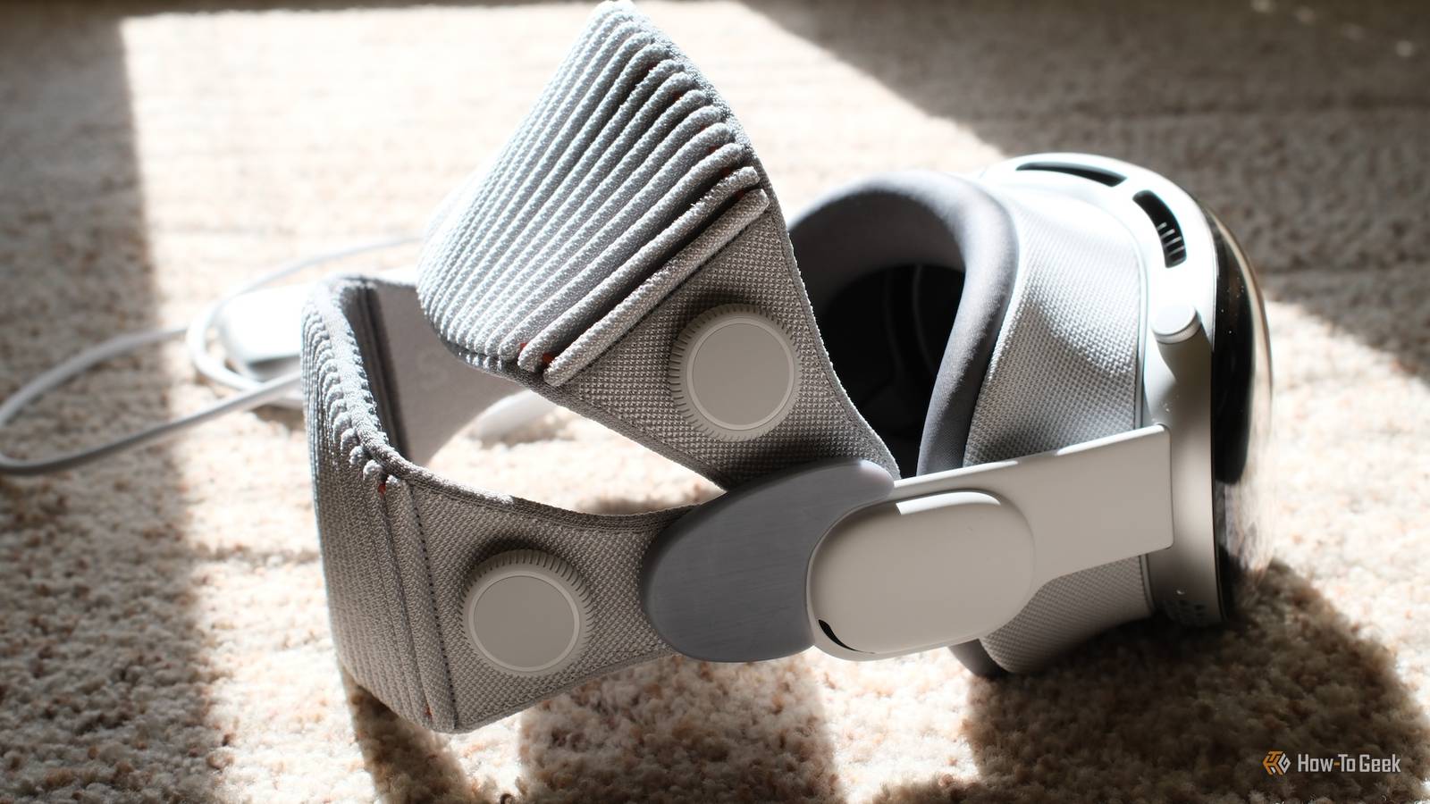 Apple Vision Pro Solo Knit Band Mサイ Apple、Apple Vision Pro用交換パーツ「Apple Vision Proソロ