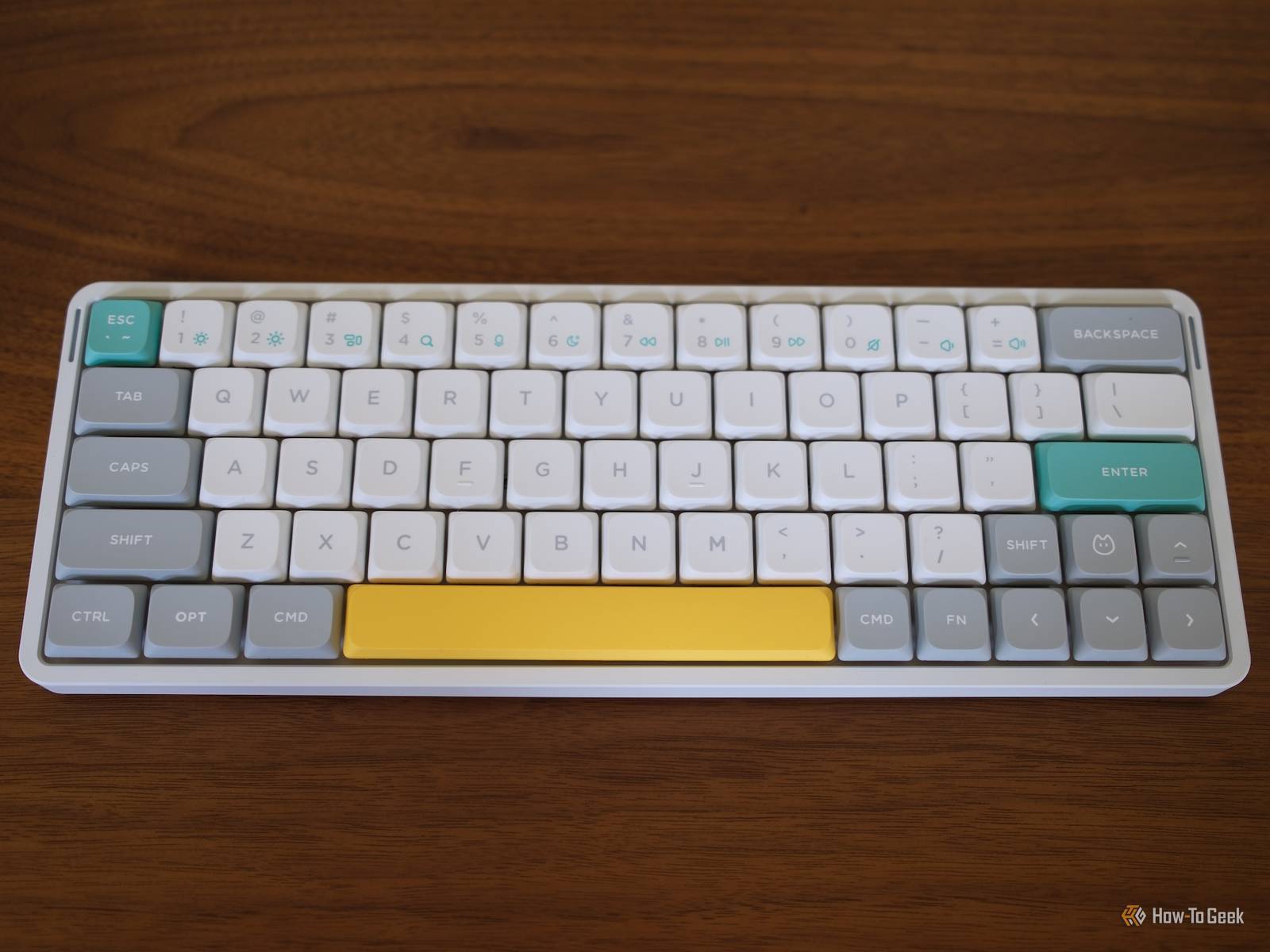 キーボード Nuphy Air60 v2 Ionic White / Cowberry NuPhy Air96 V2 QMK/VIA Wireless Low-profile Mechanical