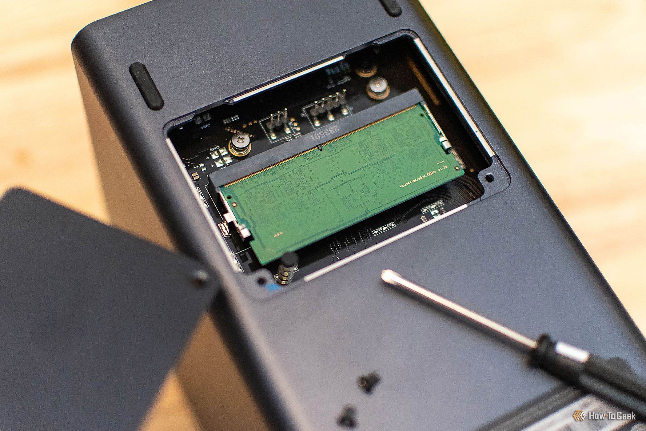 Ugreen NASync DXP2800 Review: Tempting Hardware With Underbaked