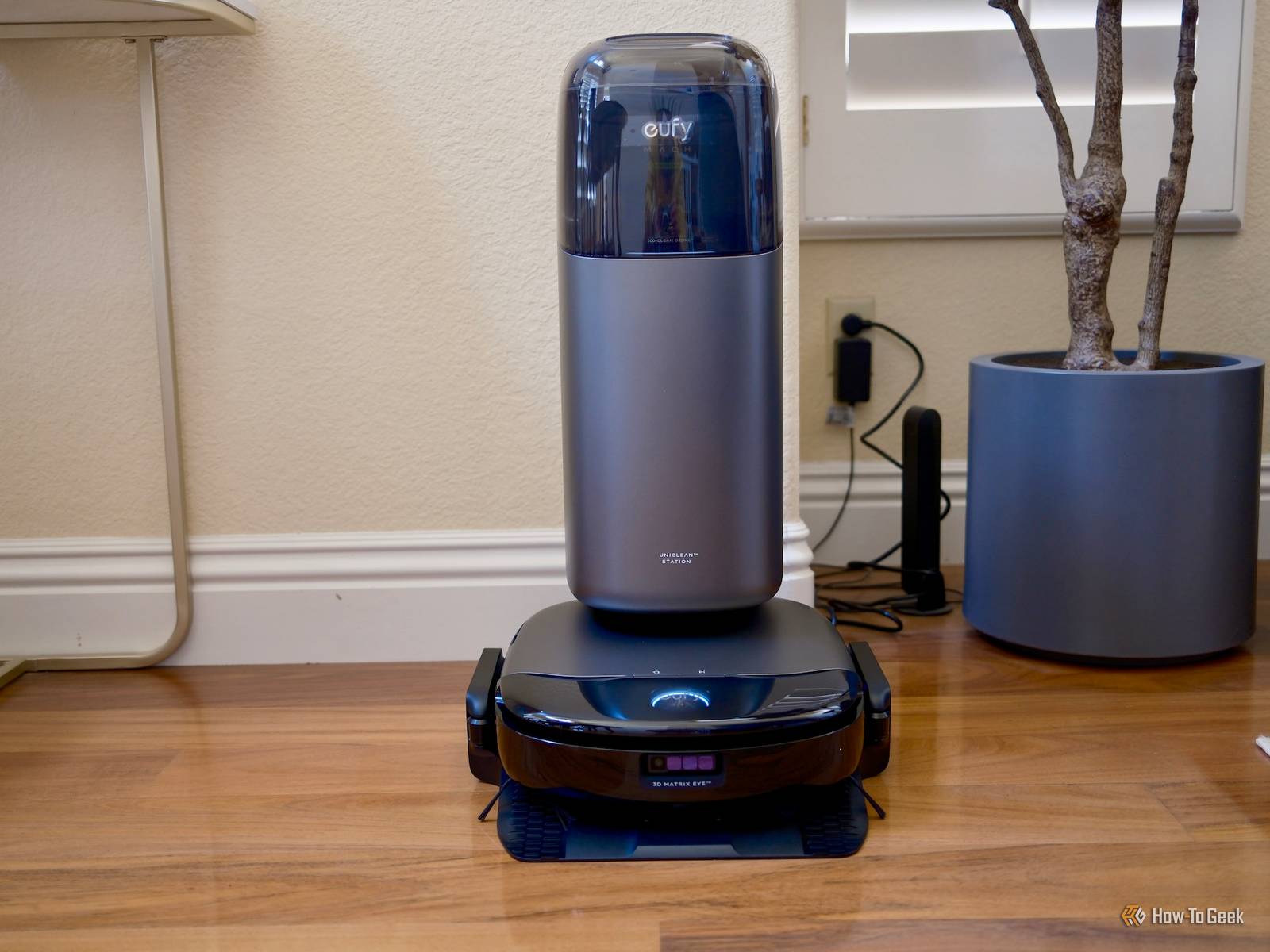 showing-theeufy-s1-pro-vacuum- 