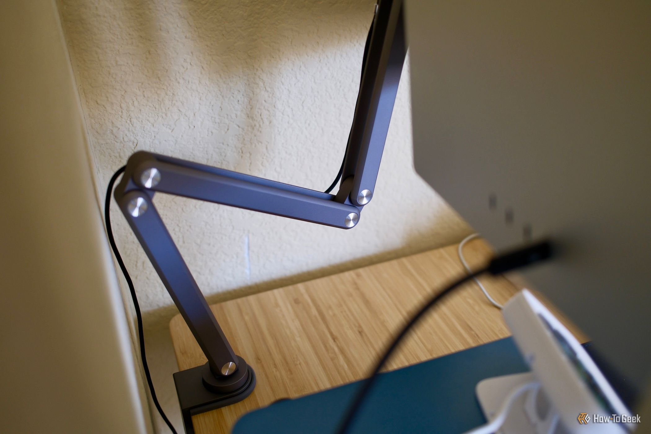 Kuxiu X36 Pro Max iPad Stand Review: The Best Free-Floating