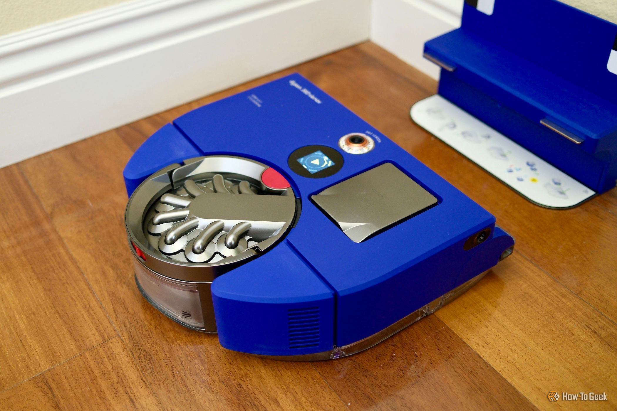 Dyson 360 Vis Nav Review: A Power Robot Vacuum that Sucks Battery