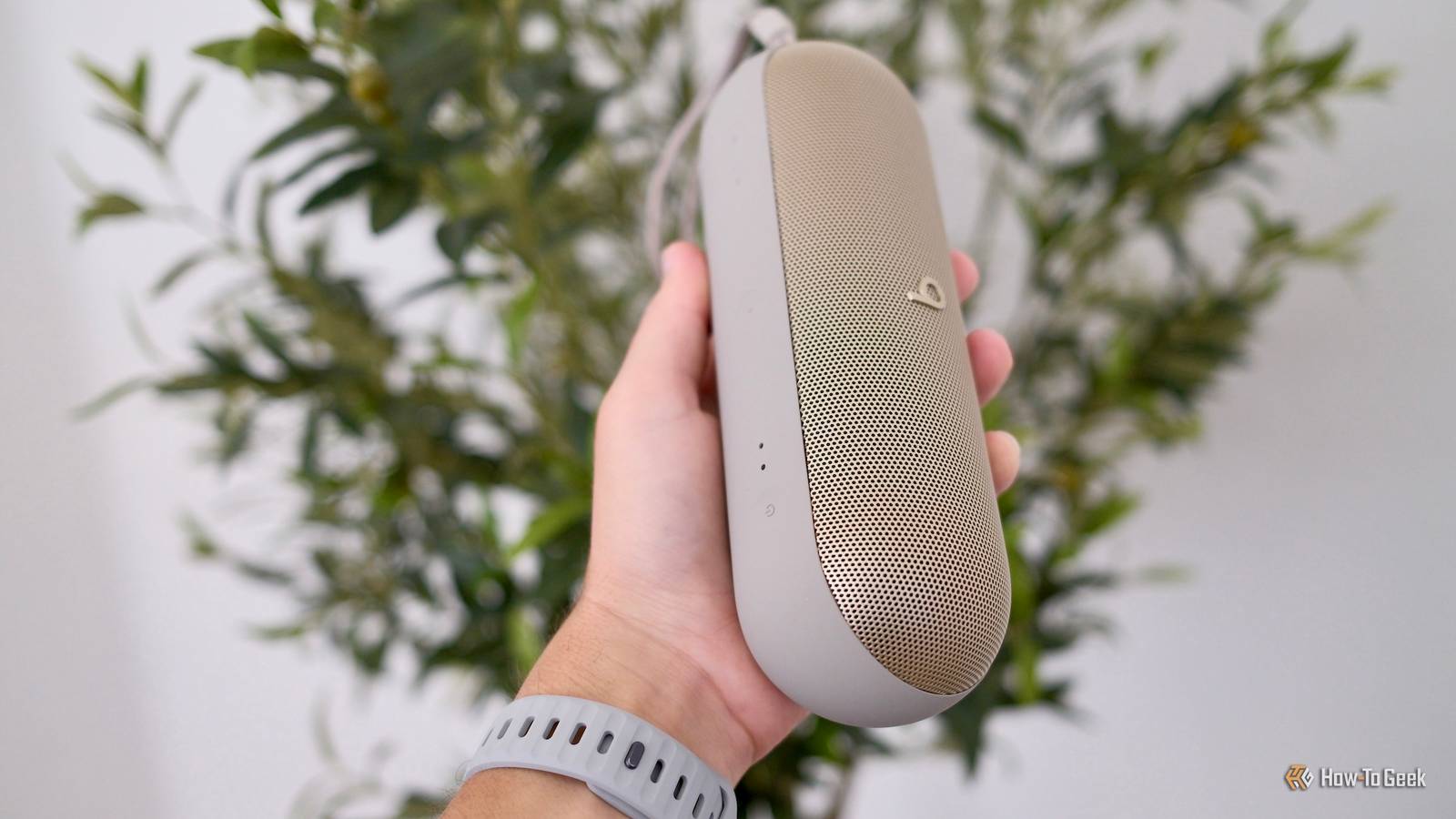 Apple's Beats Pill Speaker Is Heavily Discounted Right Now