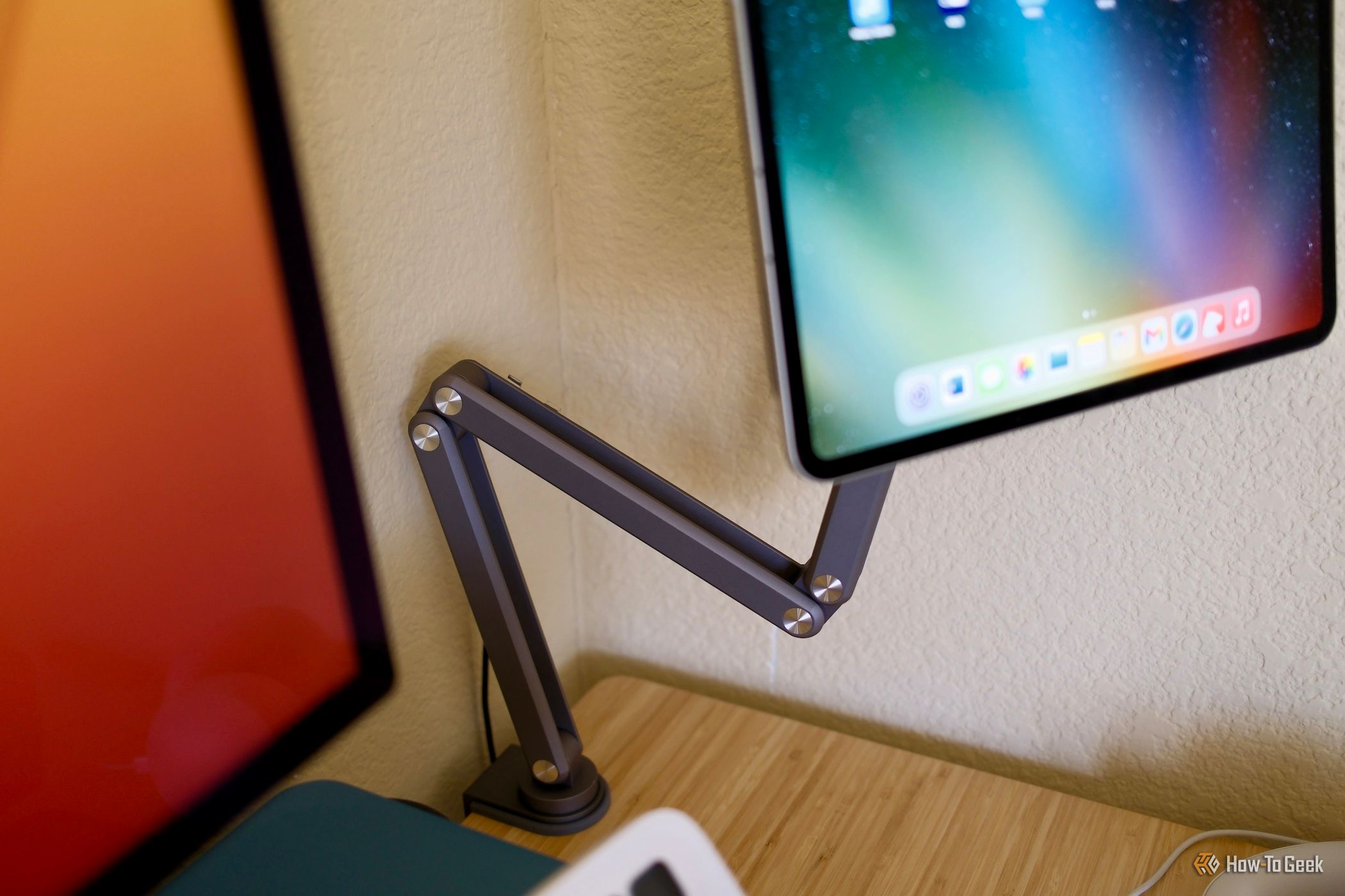 Kuxiu X36 Pro Max iPad Stand Review: The Best Free-Floating