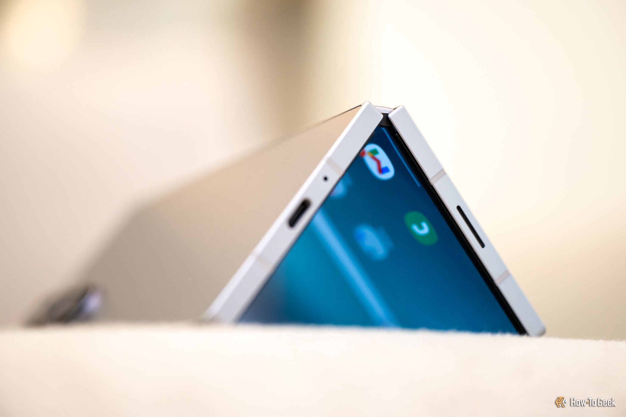 Charnières et écrans pliables sur le Samsung Galaxy Z Fold 6