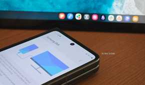 Galaxy Z Fold 5 launching Samsung DeX on a lapdock.
