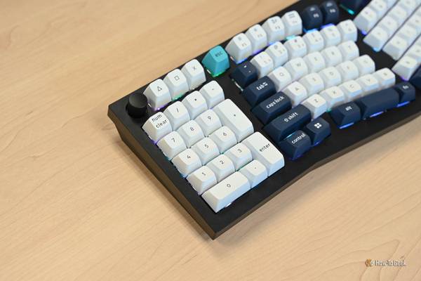 Number pad on the left side of the Keychron Q14 MAX