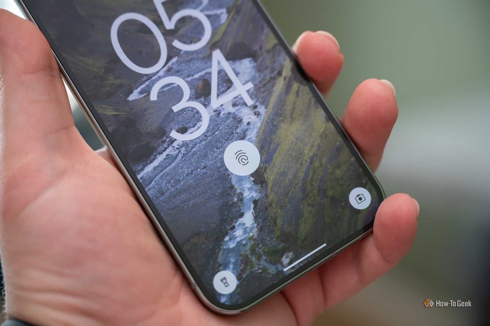 Ultrasonic fingerprint sensor icon on the Google Pixel 9 Pro.