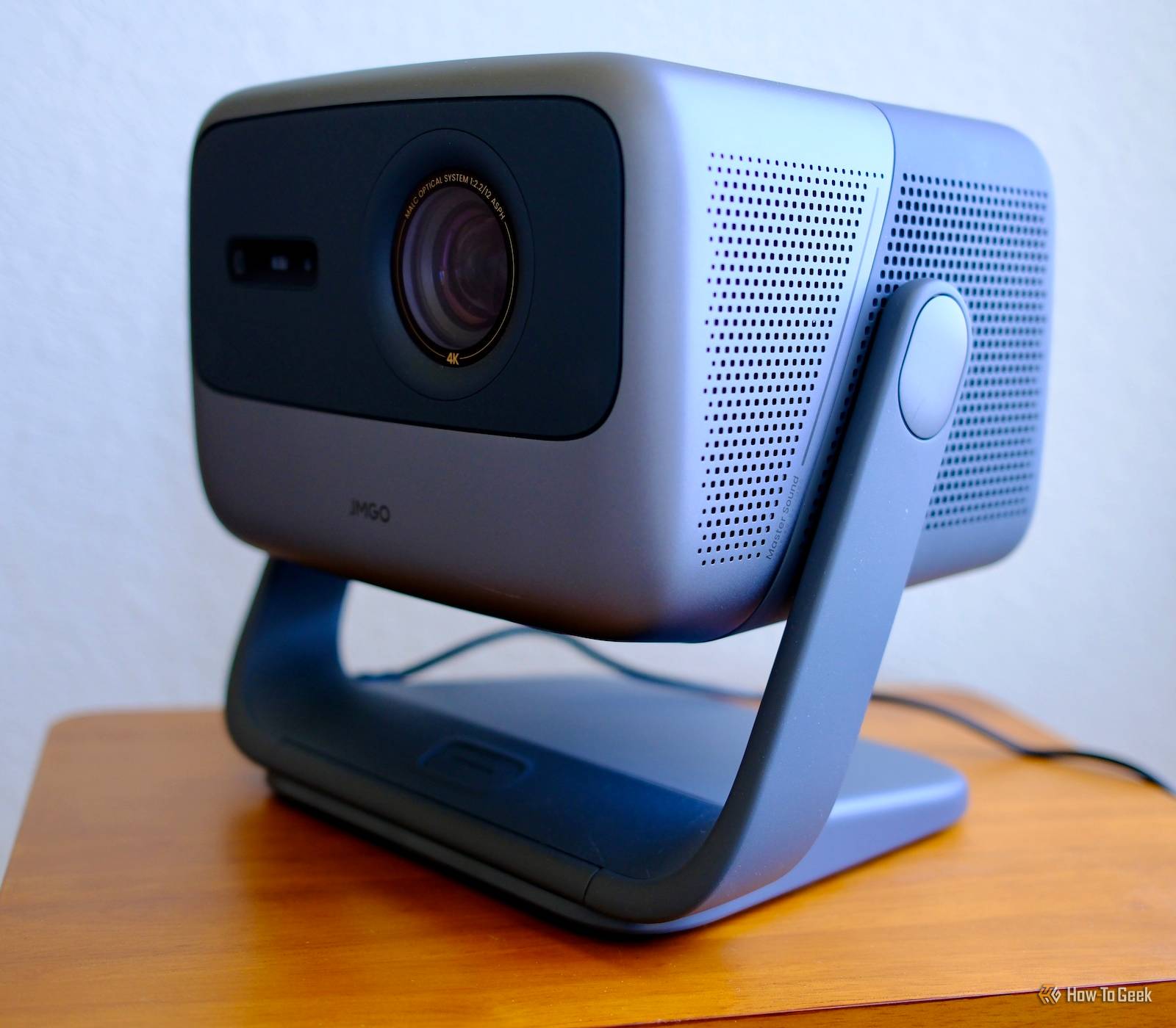 JMGO N1S Pro Review: A Serious Projector at a Mid-Range Price