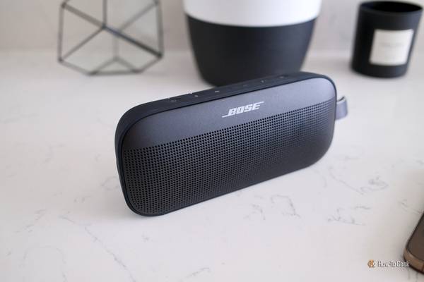 Bose SoundLink Flex (2nd Gen) standing up