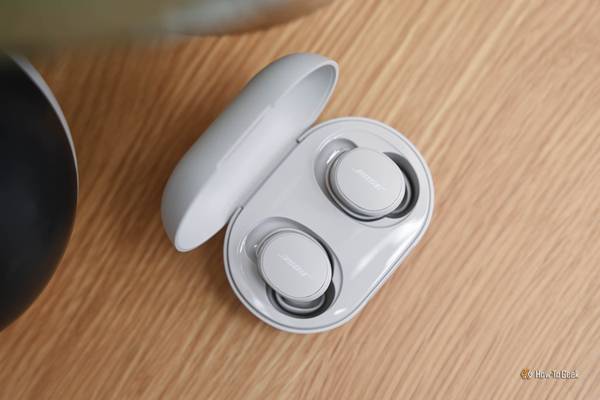 A top-down view of the Bose QuietComfort Earbuds in their charging case.