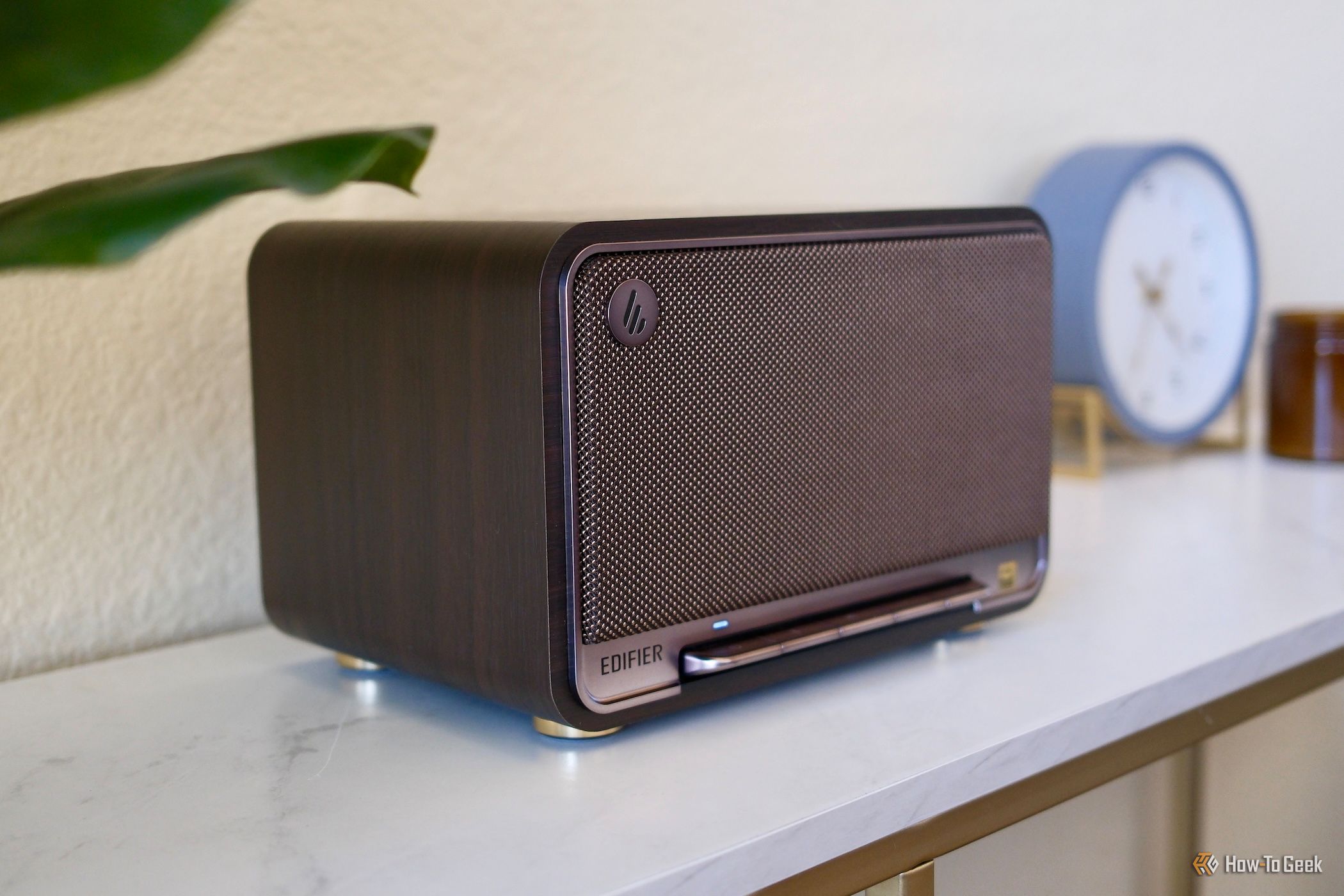 EDIFIER D32 ブラウン Tabletop Wireless Speaker | D32 -【Edifier USA】