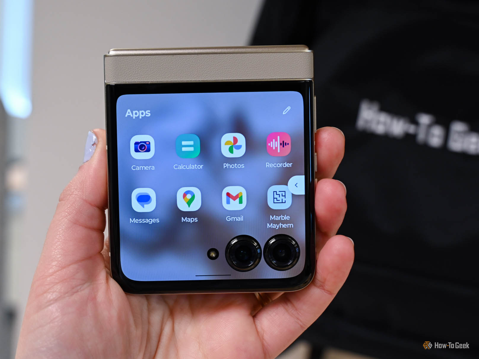 Motorola Razr (2024) Review: Mostly Nostalgia