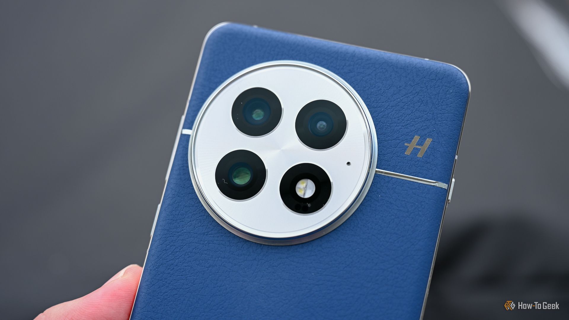 The OnePlus 13 Is the First Non-Pixel to Preview Android 16 (But