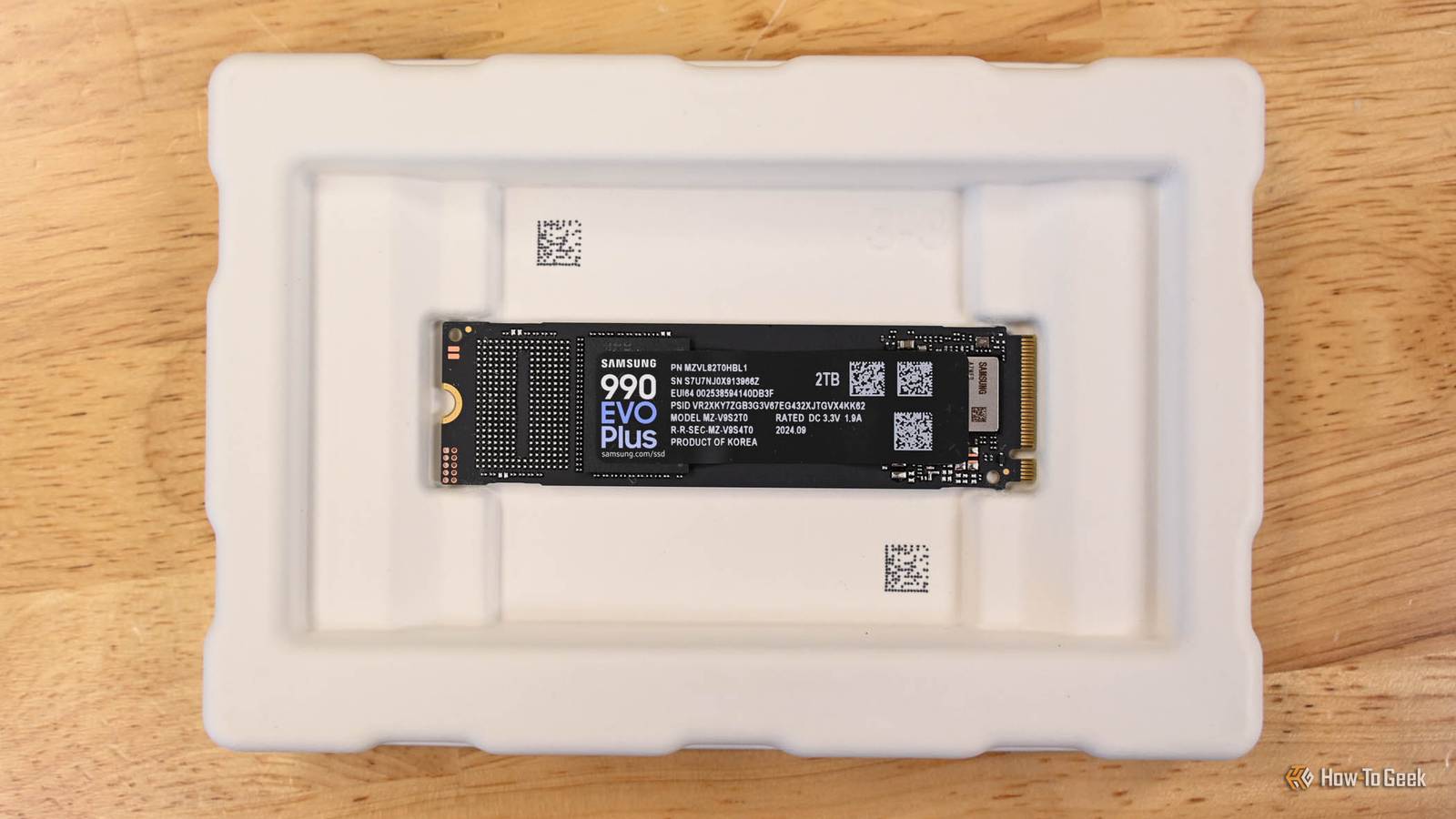 Проблемы с гарантией на RAM и SSD в условиях роста цен на комплектующие Поврежденный модуль оперативной памяти на рабочем столе