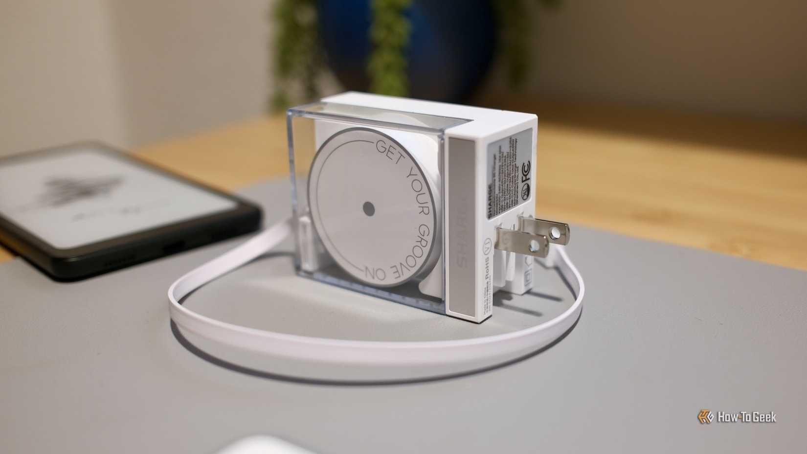 Sharge Retractable 65 Review: A Wall Charger and USB-C Cable Bundled ...