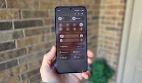 Galaxy S25 Plus notification bar