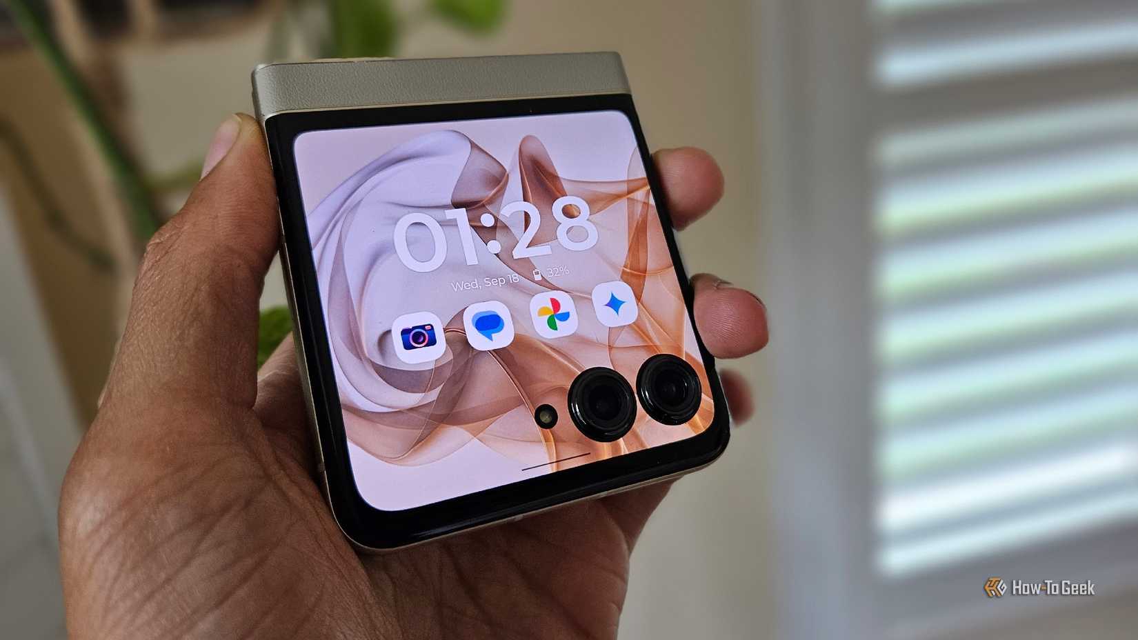 6 Unexpected Downsides of Foldable Phones