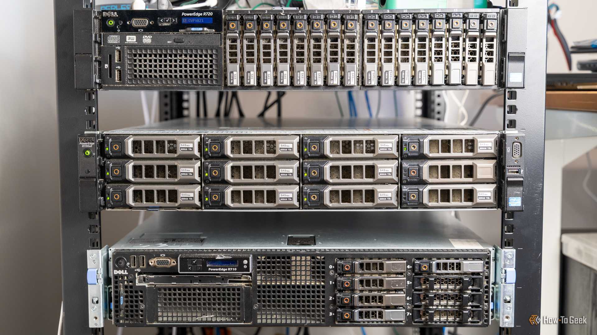 10GbE networks and screaming rack servers: The r/homelab flexes wasting ...